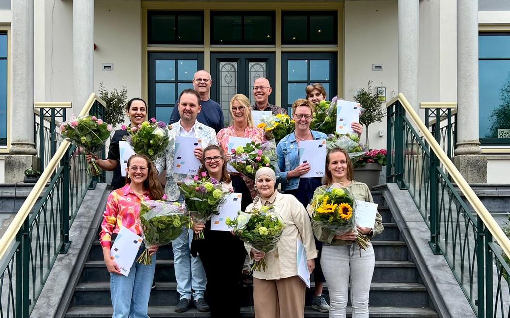V.l.n.r. bovenste rij: Ilkgün, Clenn, docent Erwin, Mariëtte, Barry, Irma & Carin - Onderste rij: Anneliese, Iris, Rkiya, Antoinette